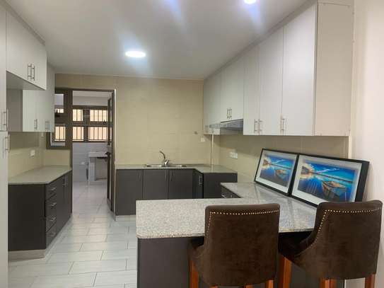 3 Bed Apartment with En Suite in Lavington image 2