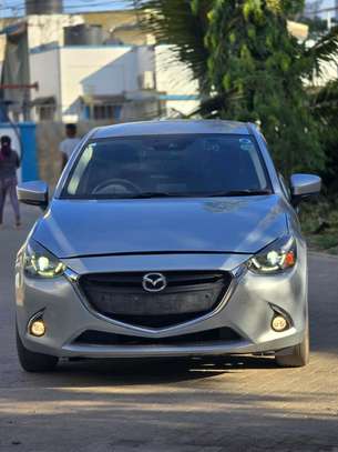 Demio 2018model petrol image 7