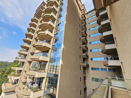 3 Bed Apartment with En Suite in Westlands Area image 6