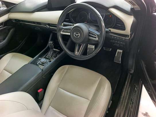 Mazda 3 sedan image 11