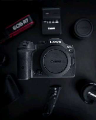 CANON EOS R7 image 3