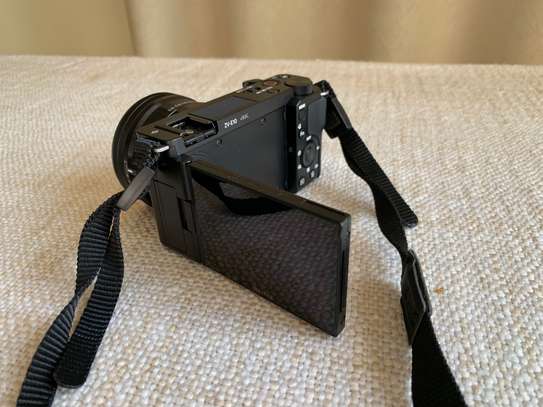 Sony ZV-E10 Full Mirrorless Camera Vlogging Kit image 10