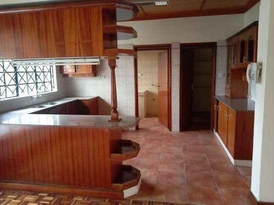 4 bedroom apartment for rent in Kilimani image 10