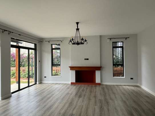 4 Bed Villa with En Suite in Kiambu Road image 3