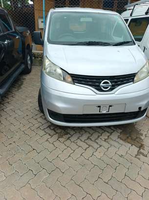 Nissan NV 200 image 1