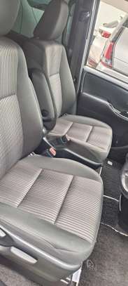 Toyota VoxY  Black 2018 2wd image 10