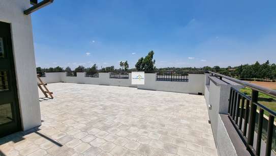 6 Bed House with En Suite in Runda image 9