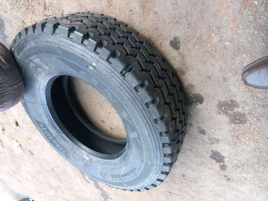 Tyre size 315/80r22.5 onyx tyres image 1