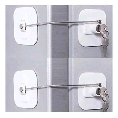 Child Safety fridge lock with  key image 1