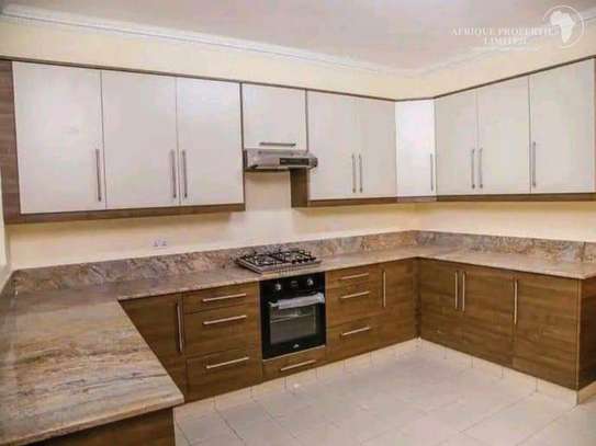 3 Bed Apartment with En Suite in Syokimau image 33