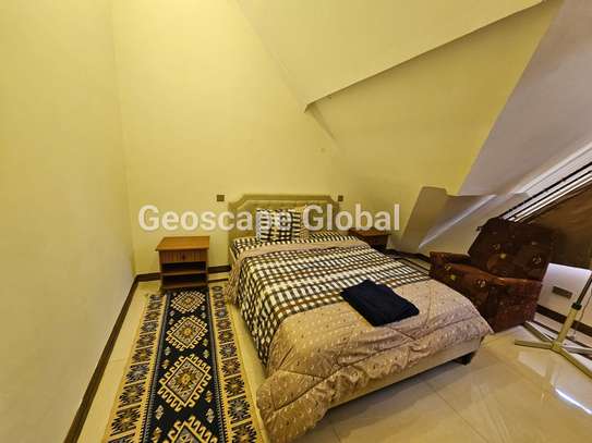 3 Bed House with En Suite in Gigiri image 4