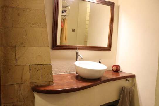 1 Bed House with Garden in Gigiri image 6