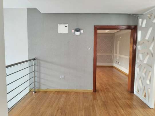 5 Bed House with En Suite in Lavington image 40