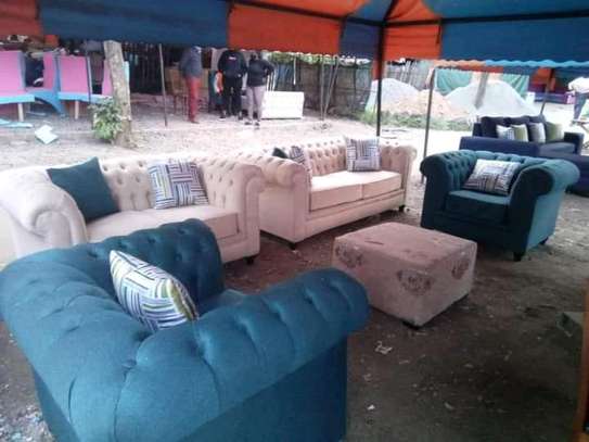 Chesterfield sofa set image 4