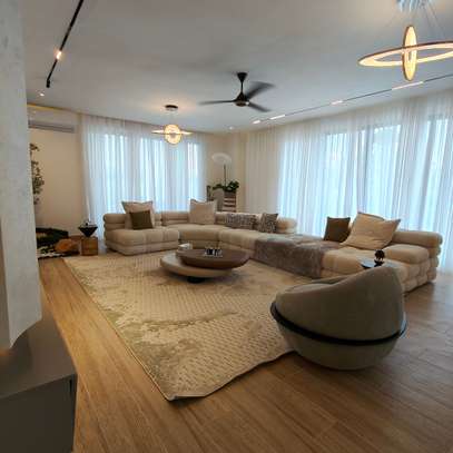 Serviced 3 Bed Apartment with En Suite at 2 Avanue image 4