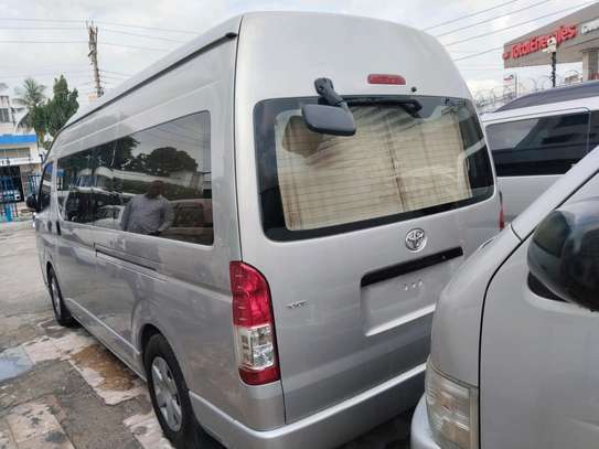 Toyota hiace 9L manual diesel on sale image 3