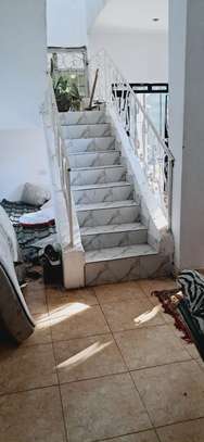 4 Bed House in Malindi image 14