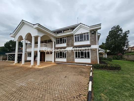 7 Bed House with En Suite in Runda image 6