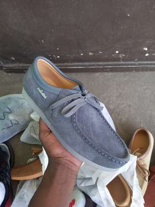Grey wallabees top