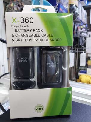 Xbox 360 Compatible 3 In 1 Battery Pack image 3