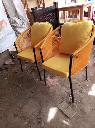 MAKING AND SELLING THESE EXECUTIVE CHAIRS image 1