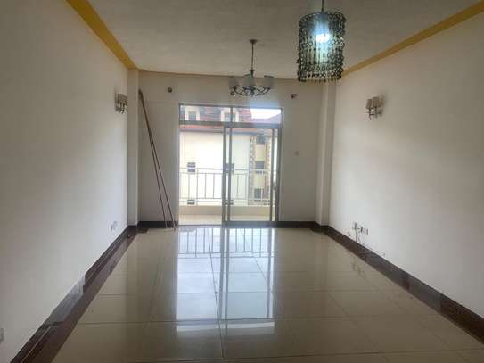 3 bedroom apartment master Ensuite available in kilimani image 2