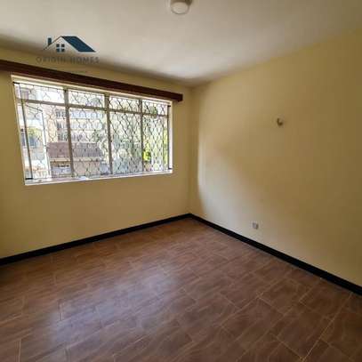 3 Bed Apartment with En Suite at Hurlingham image 4
