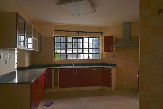 3 Bed Apartment with En Suite in Upper Hill image 27
