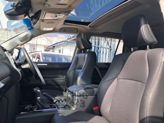 TOYOTA PRADO image 7
