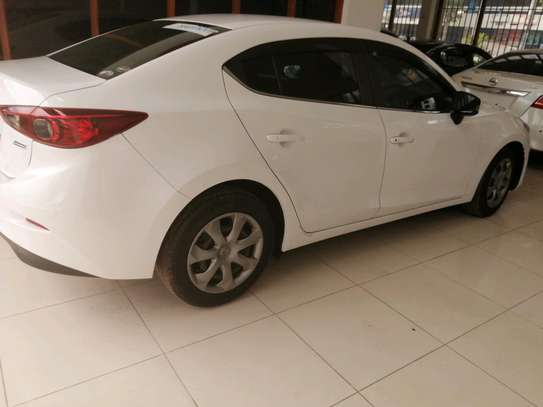 Mazda axela pearl white image 3