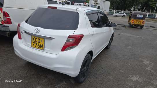 Toyota Vitz KCQ image 3