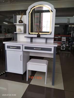 Modern Vanity Dressing Table With Led Lights image 3
