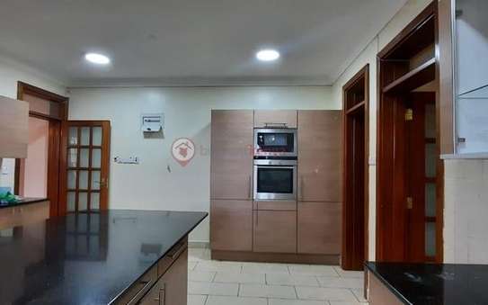 4 Bed Townhouse with En Suite at Lavington image 1