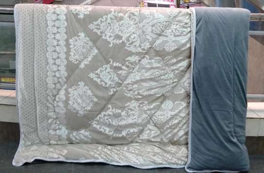 Warm  Binded Silk 6 Piece Duvets Sets. image 4