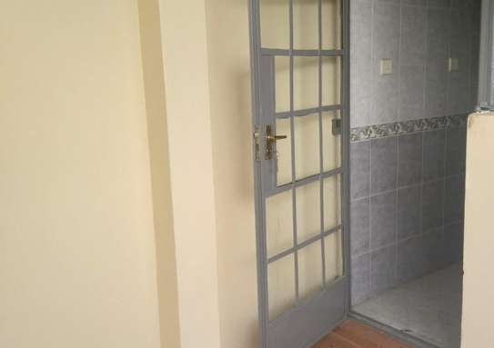 3 Bed Apartment with En Suite in Nairobi West image 9