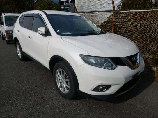 WHITE X-TRAIL (MKOPO ACCEPTED ) image 2