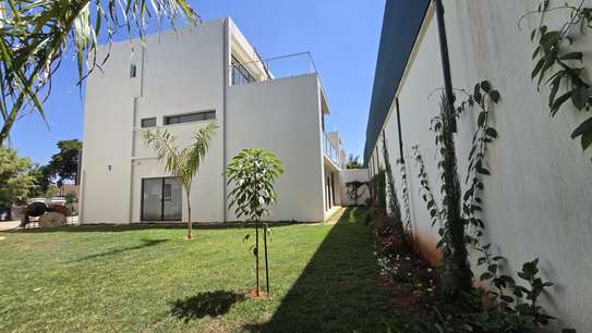 Brand New 5-Bedroom Modern House – Lavington | Rent KSh 500K image 7