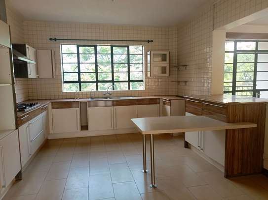 4 Bed Apartment with En Suite in General Mathenge image 5
