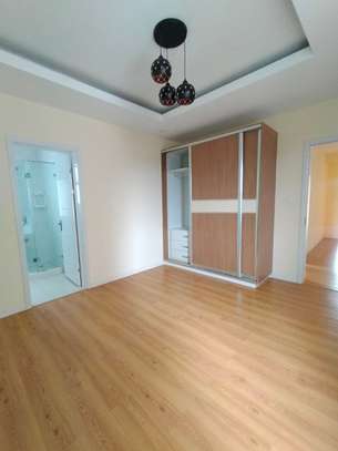 3 Bed Apartment with En Suite in Brookside image 11