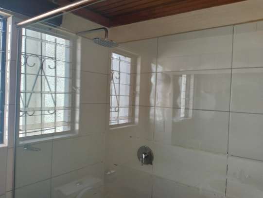 4 Bed Townhouse with En Suite in Kilimani image 6