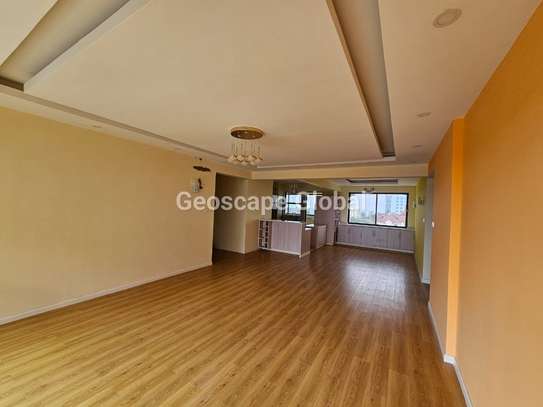 4 Bed Apartment with En Suite in Spring Valley image 16