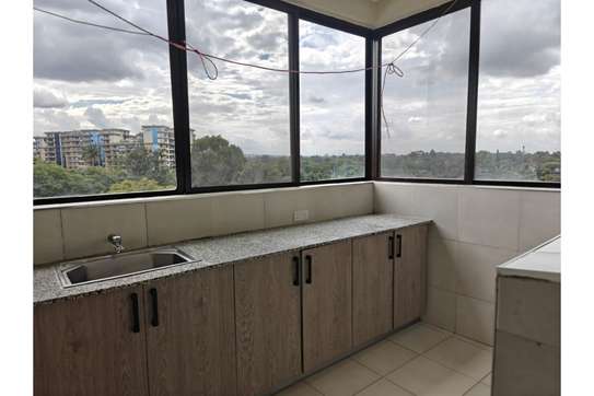 3 Bed Apartment with En Suite in Parklands image 2