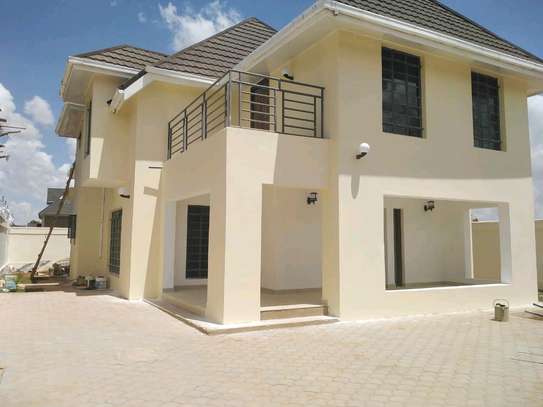 5 bedroom house for sale in Katani image 2