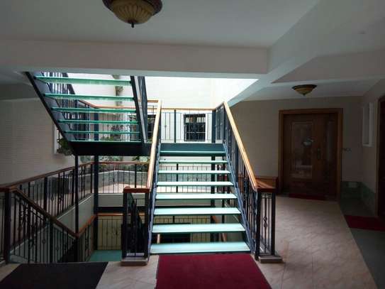 Serviced 2 Bed Apartment with En Suite at Nyari Central image 18