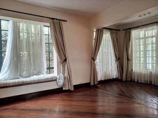 4 bedroom house for rent in Gigiri image 17