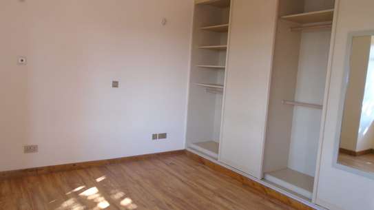 3 Bed Apartment with En Suite in Kileleshwa image 18