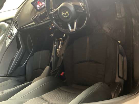 Mazda Axela petrol image 9