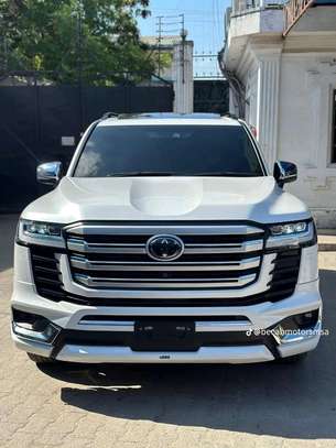 TOYOTA LC300 ZX 2023 Petrol image 1