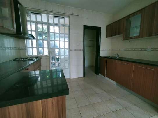 3 Bed Apartment with En Suite in Thika Road image 11