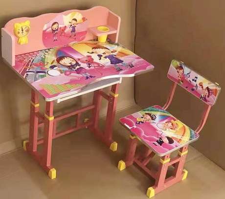Kid's Furniture:  Cartoon Themed Kid's Table & Chair set image 4